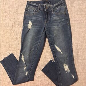 1822 Denim Distressed Blue Jeans